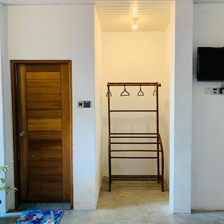 O2 Weligama Hotel & Spa Bagian luar foto