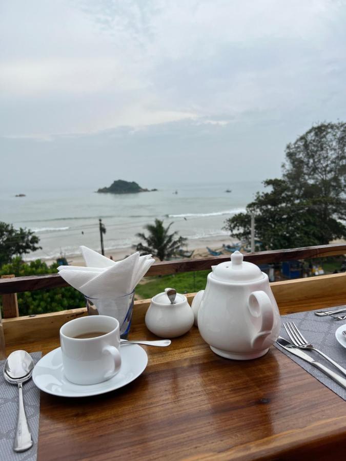 O2 Weligama Hotel & Spa Bagian luar foto