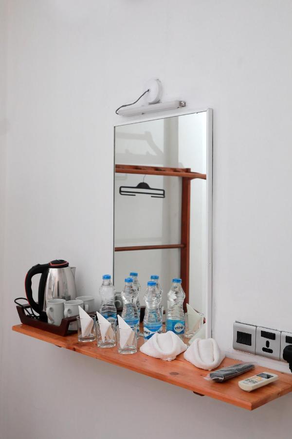 O2 Weligama Hotel & Spa Bagian luar foto