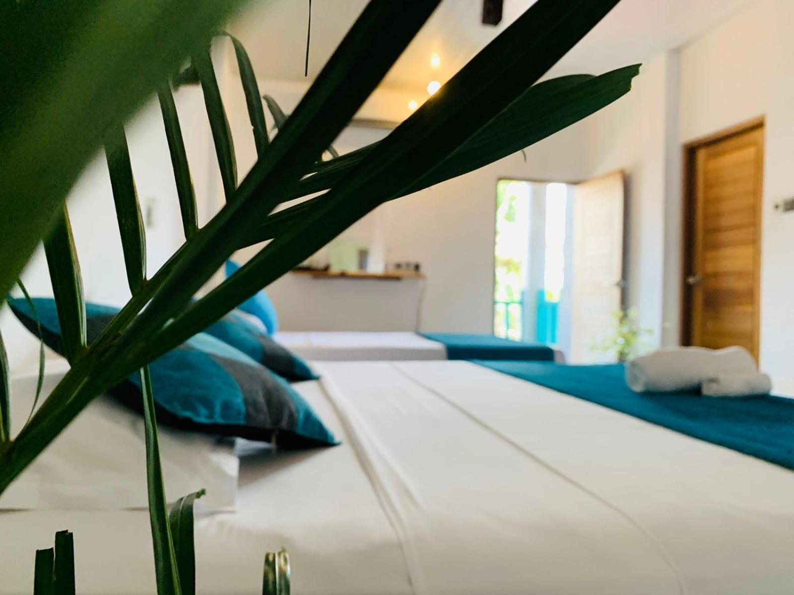 O2 Weligama Hotel & Spa Bagian luar foto