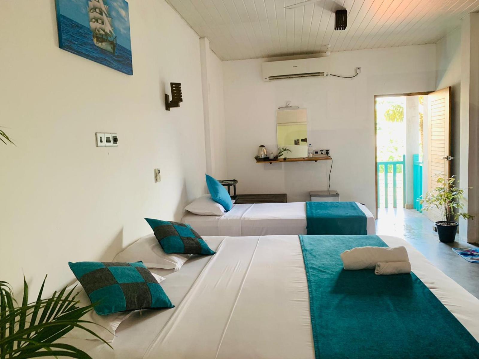 O2 Weligama Hotel & Spa Bagian luar foto
